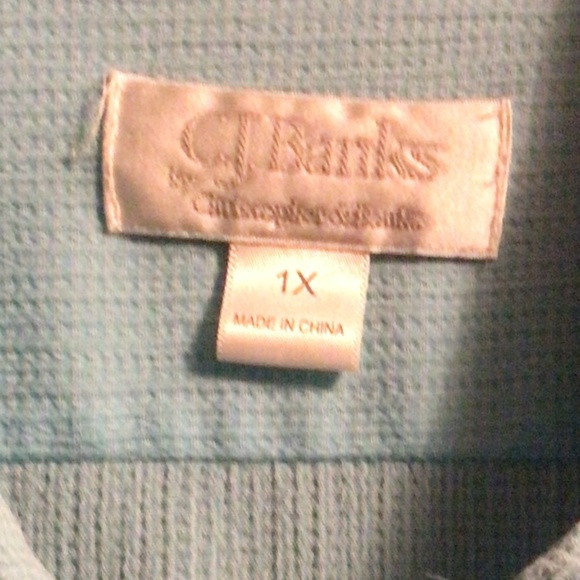 Light Blue Short Sleeve Button Down Top with Hidden Buttons - Picture 3 of 5